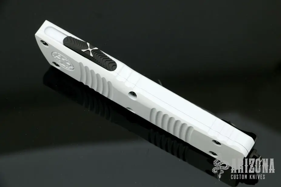 142-3 STD Combat Troodon D/E White Full Serrated Deep Engraved 6 142-3 STD Combat Troodon D/E White Full Serrated Deep Engraved - Image 4