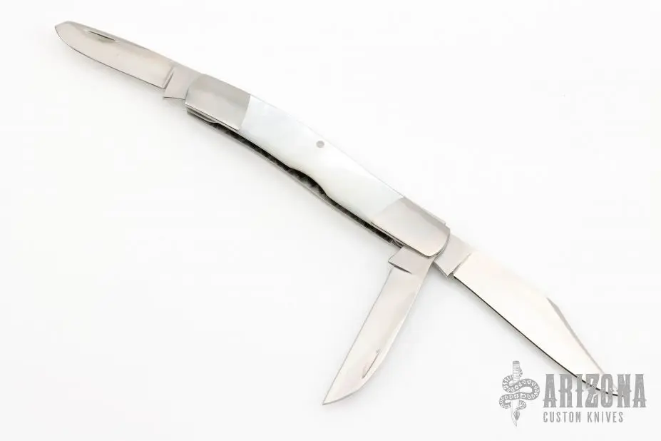 3-Blade Serpentine - Mother Of Pearl 4 3-Blade Serpentine - Mother Of Pearl - Image 2