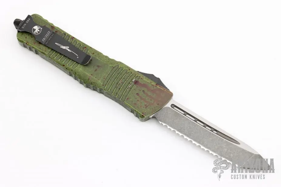 144-3OBDS Combat Troodon T/E Outbreak Signature Series Deep Engraved Full Serrated 4 144-3OBDS Combat Troodon T/E Outbreak Signature Series Deep Engraved Full Serrated - Image 2